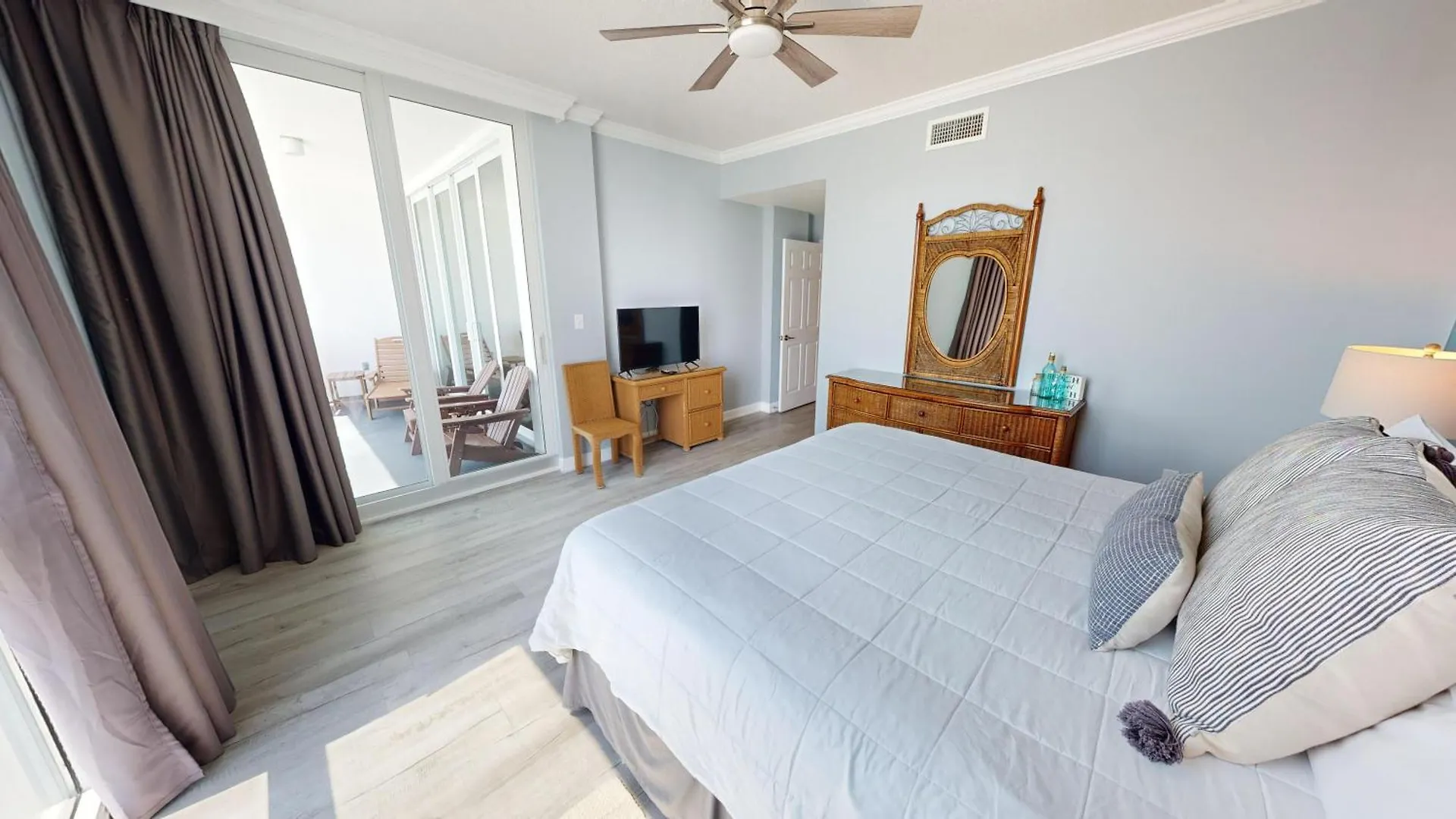 Apartment Shoreline Towers 1123- By Holiday Isle Properties Destin