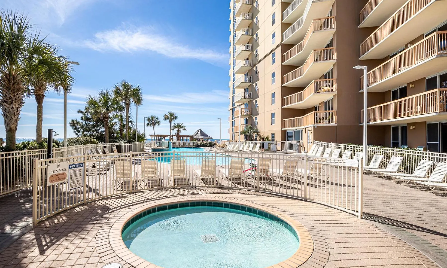 Shoreline Towers 1123- By Holiday Isle Properties Destin Apartment