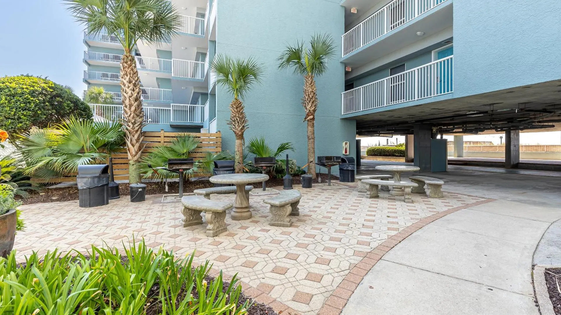 Shoreline Towers 1123- By Holiday Isle Properties Destin Apartment