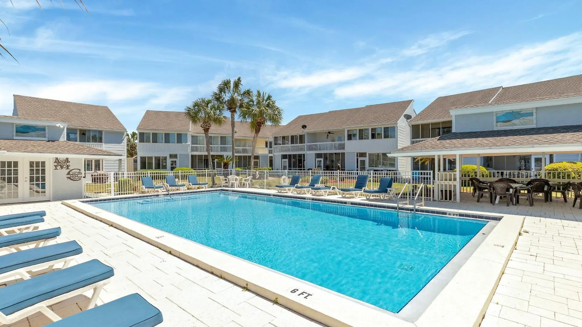 Shoreline Towers 1123- By Holiday Isle Properties Destin