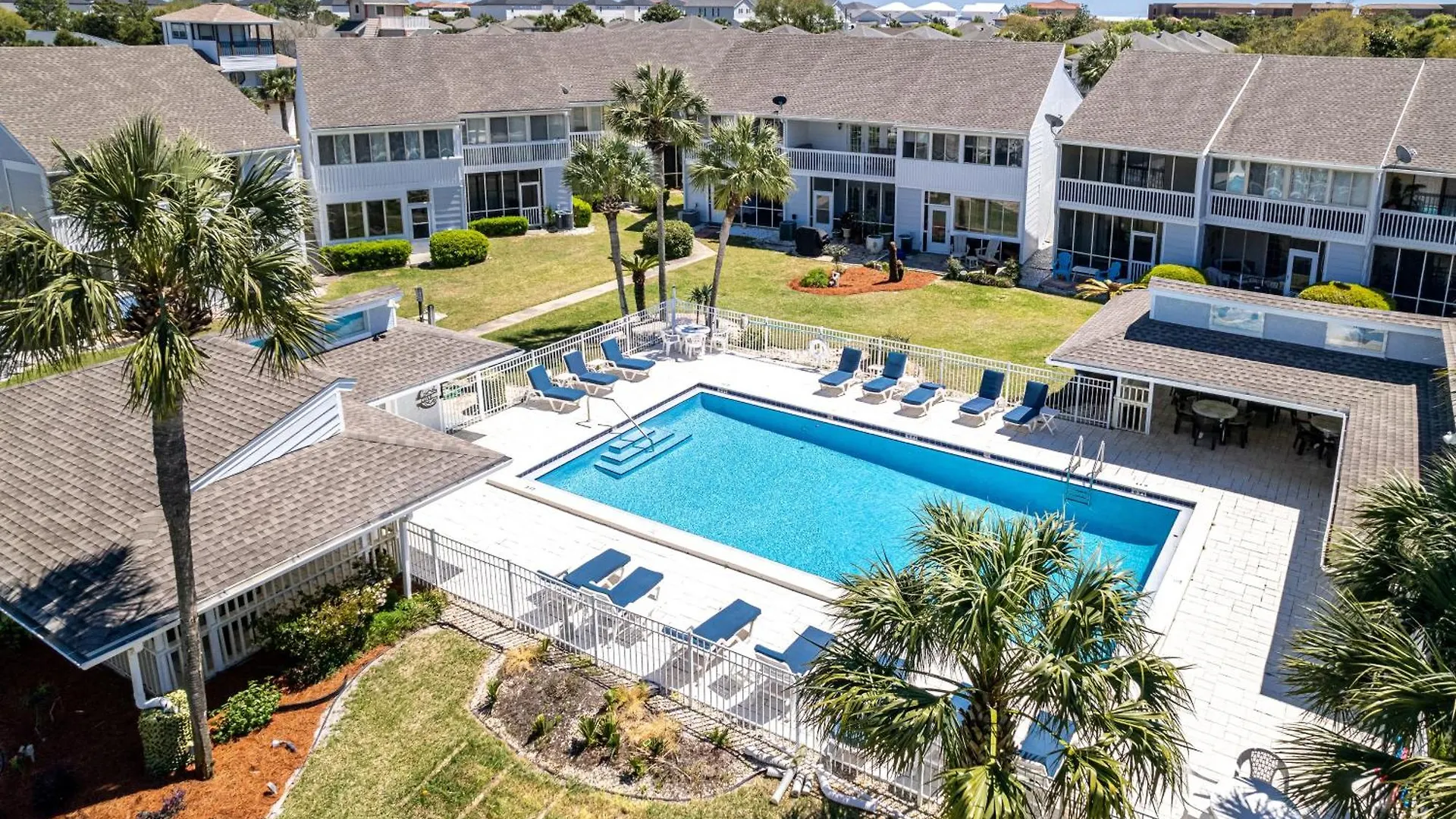 Shoreline Towers 1123- By Holiday Isle Properties Destin Apartment